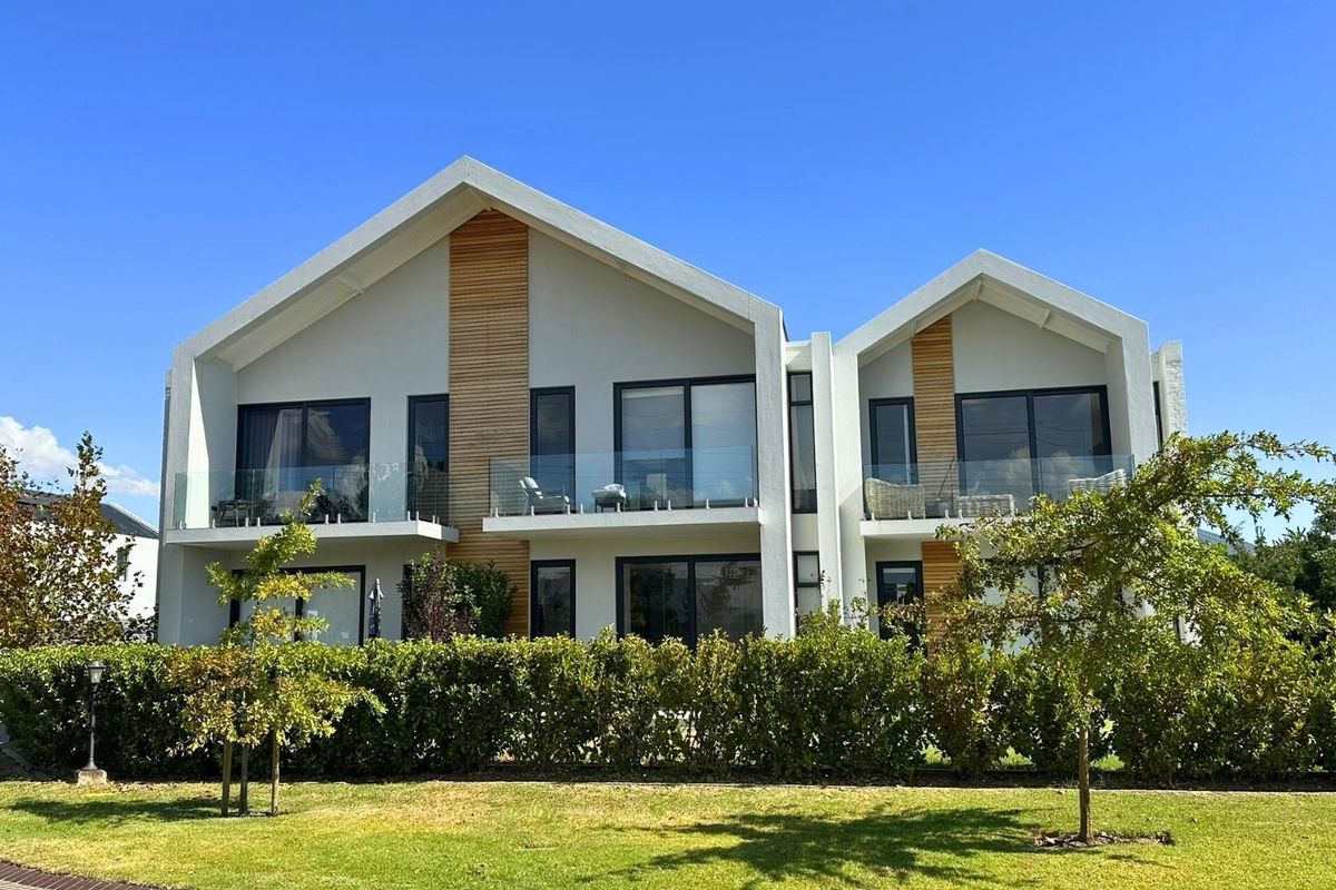 Apartment For Sale in Val de Vie Estate, Paarl - Photo 2