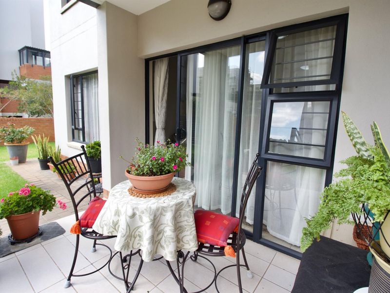 Charming Ground Floor Apartment in a Premier Retirement Estate - Photo 10