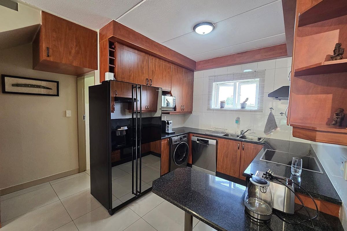 Stunning 2 Bedroom Townhouse For Sale in Bergtuin, Pretoria - Photo 2