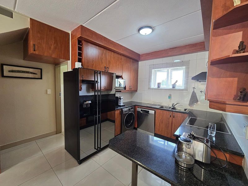 Stunning 2 Bedroom Townhouse For Sale in Bergtuin, Pretoria - Photo 2