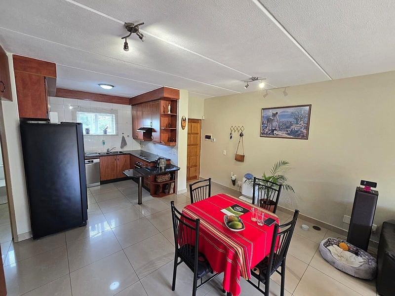 Stunning 2 Bedroom Townhouse For Sale in Bergtuin, Pretoria - Photo 9