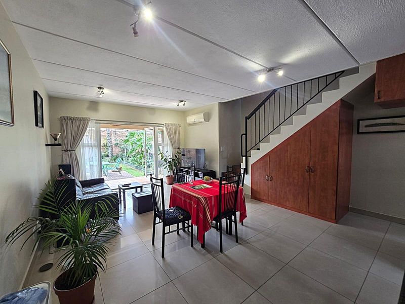 Stunning 2 Bedroom Townhouse For Sale in Bergtuin, Pretoria - Photo 8