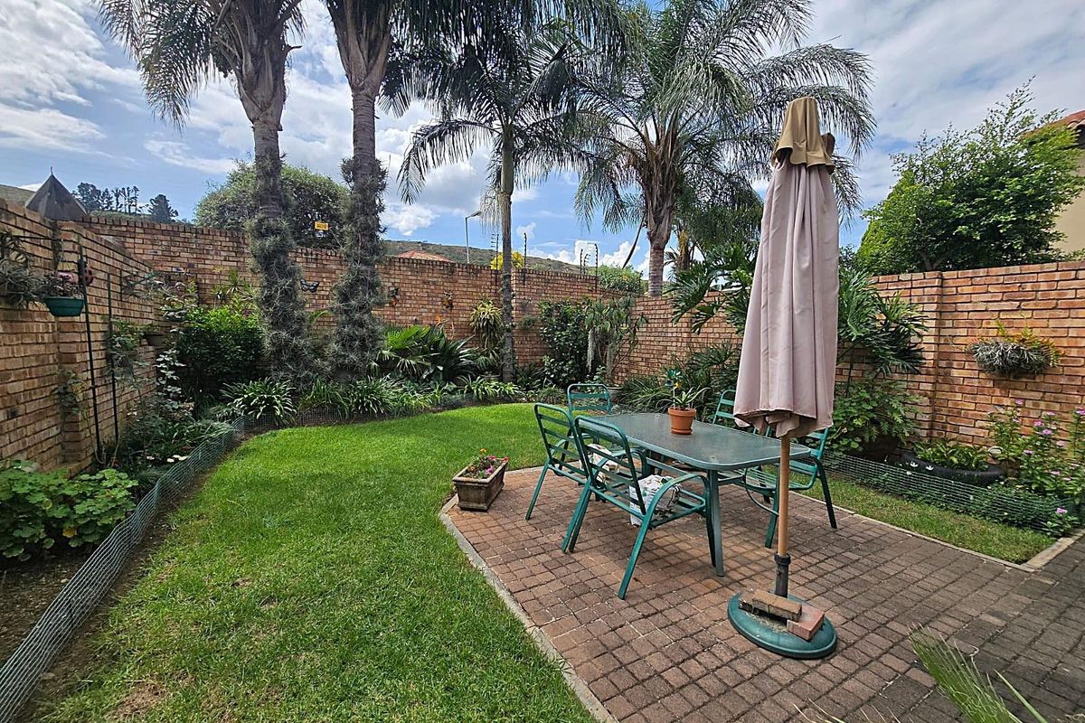 Stunning 2 Bedroom Townhouse For Sale in Bergtuin, Pretoria - Photo 5
