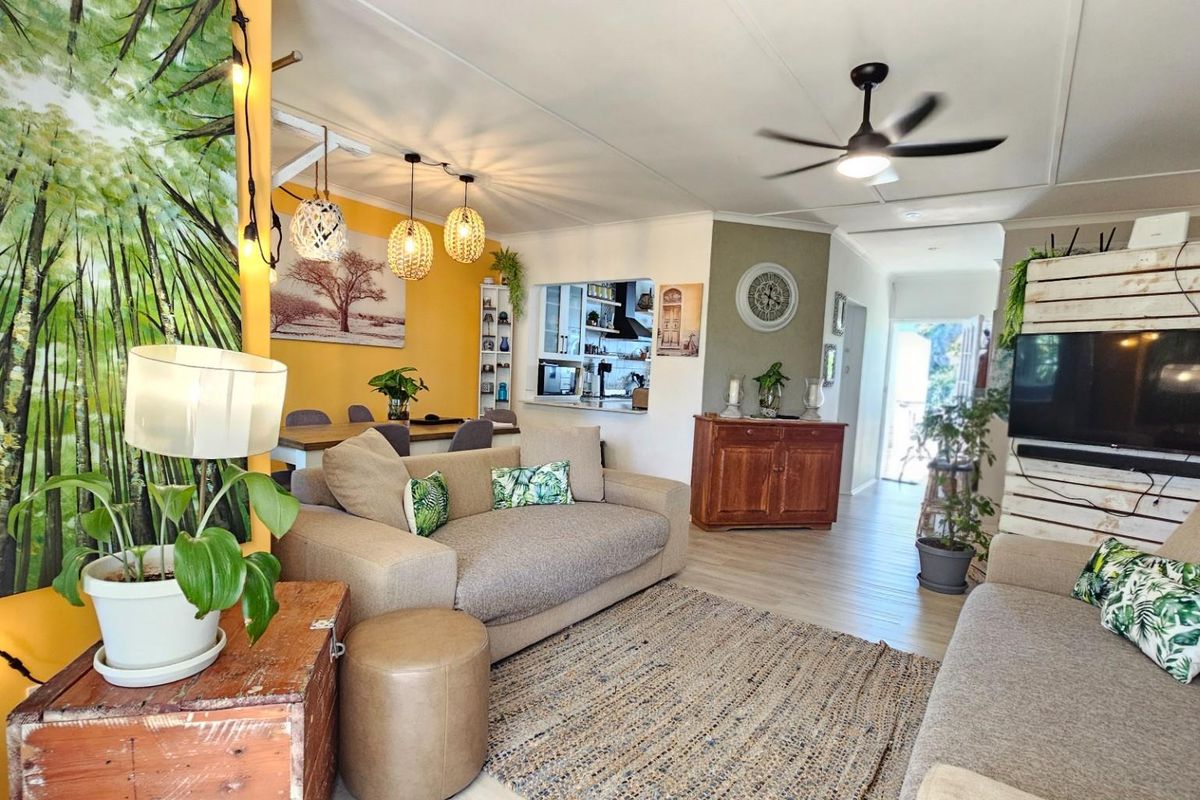 Stylish and Modern Three Bedroom Townhouse in a Pet Friendly Complex - Photo 4