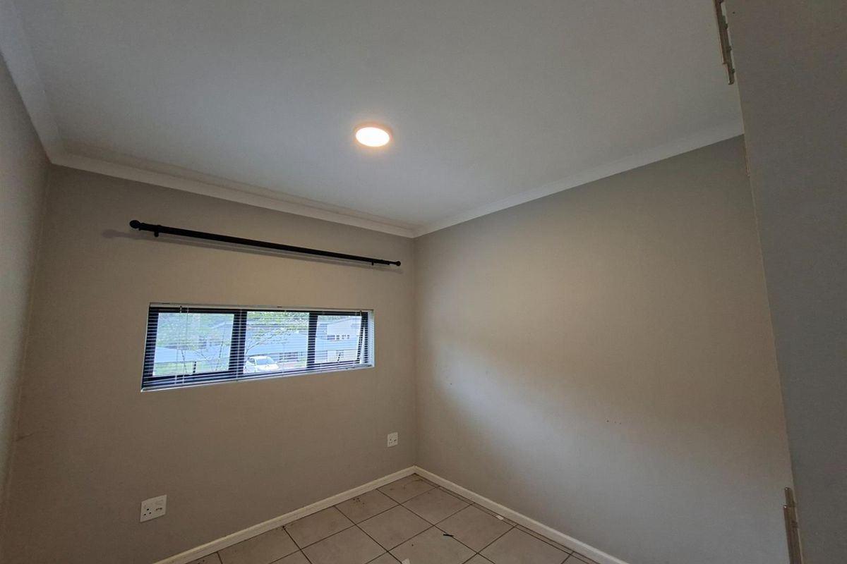 Secure and Luxury Apartment Rent in Waterfall, KwaZulu Natal - Photo 4