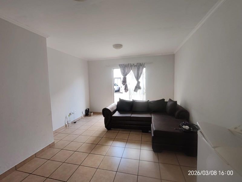 2-Bedroom Ground Floor Apartment for Sale in Noordwyk - Photo 7