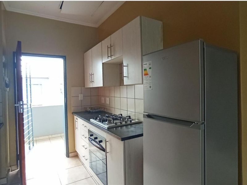 2-Bedroom Ground Floor Apartment for Sale in Noordwyk - Photo 3