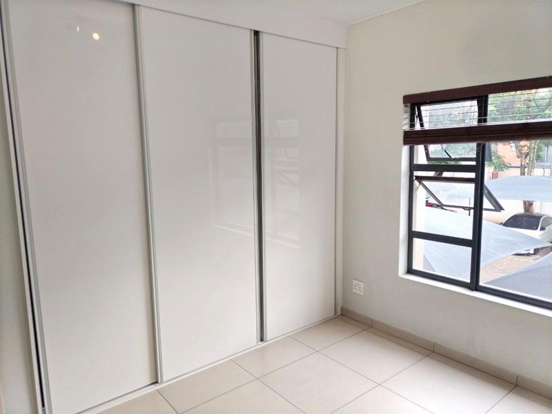 Rare Oversized 2-Bed, 2-Bath Apartment in Isabel Estate - Photo 10