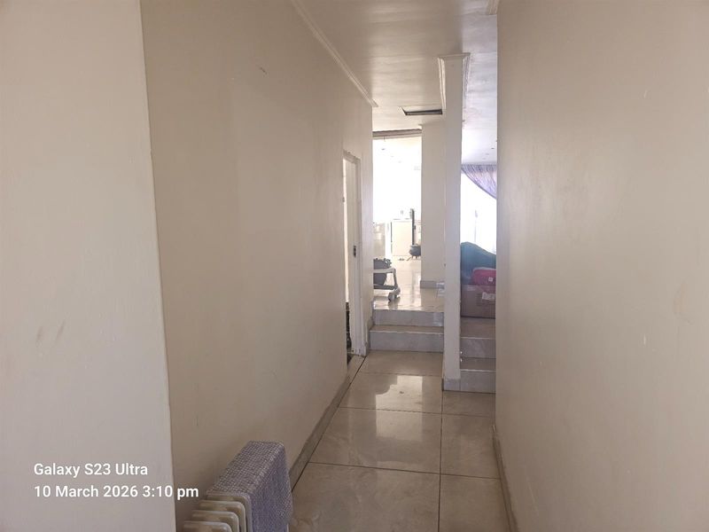 House For Sale in Riverlea, Johannesburg - Photo 8