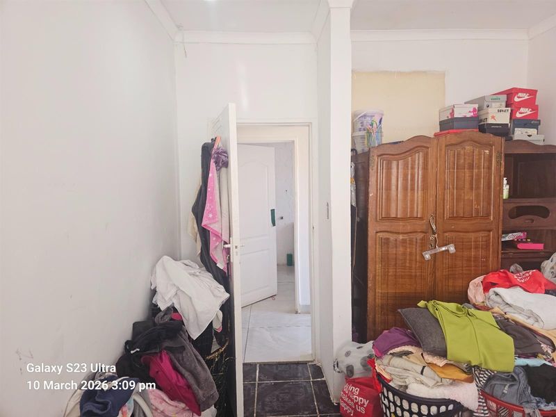 House For Sale in Riverlea, Johannesburg - Photo 5