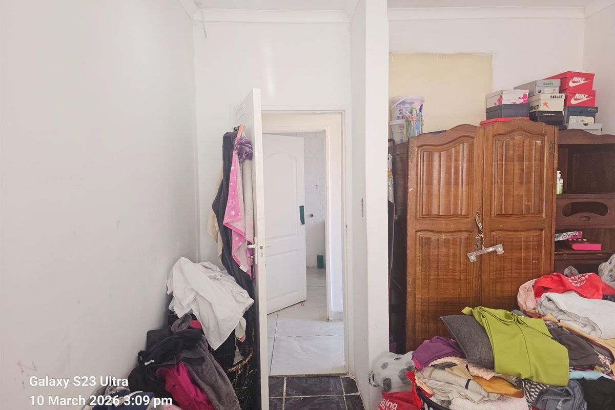 House For Sale in Riverlea, Johannesburg - Photo 5