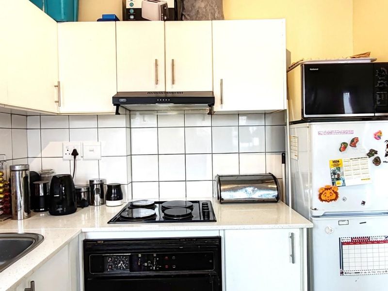 Investment-Ready Duplex in Windsor Place, Elfindale - Strong Yield and Lifestyle Appeal - Photo 6