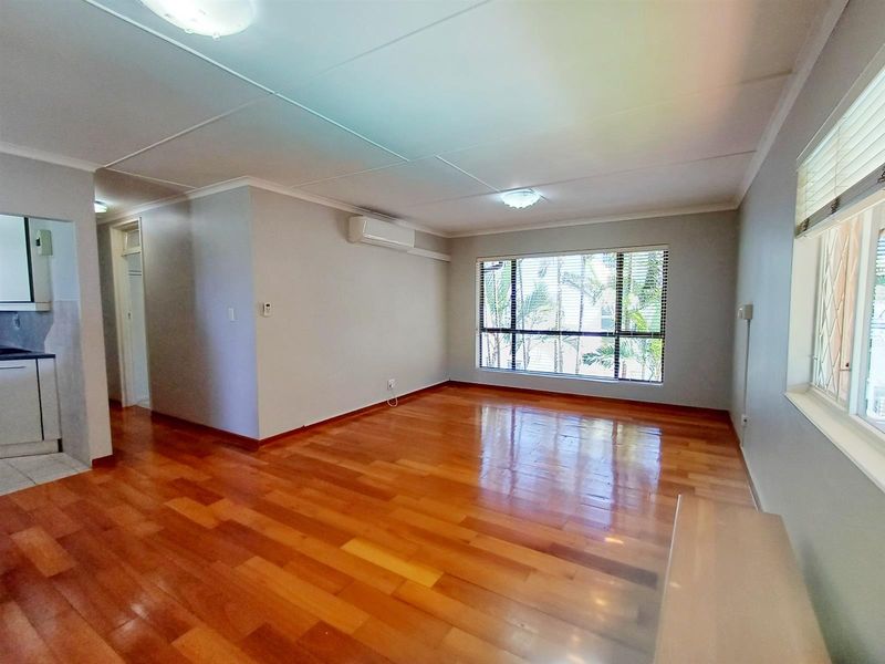 Two Bedroom Poolside Apartment on Florida Road To Rent - Photo 6