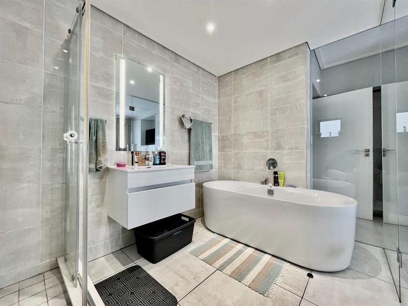 FOR SALE: MODERN APARTMENT WITH 3 BEDROOMS AND A BEAUTIFUL ENVIRONMENT - Photo 8