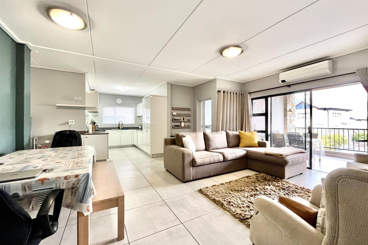 FOR SALE: MODERN APARTMENT WITH 3 BEDROOMS AND A BEAUTIFUL ENVIRONMENT - Photo 3