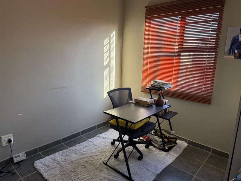 Charming 3-Bedroom Duplex for Sale in Summerset Village - Photo 10