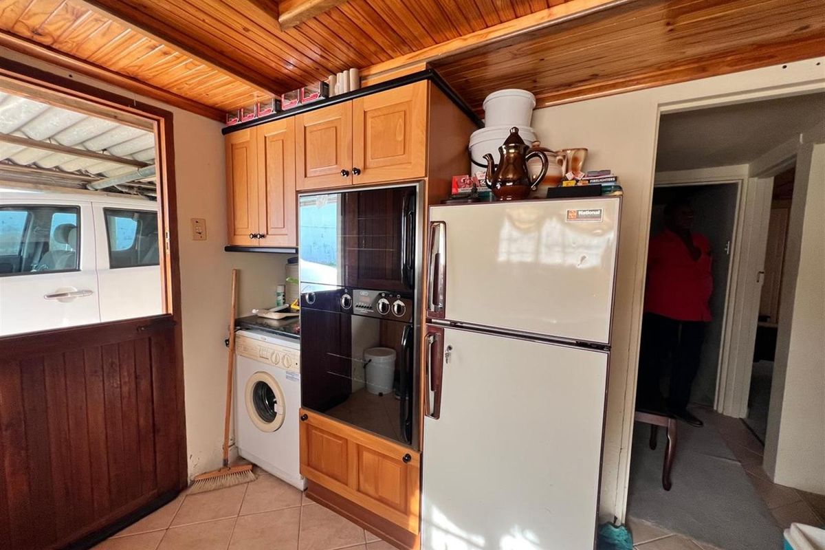 House For Sale in Mdantsane Nu 16, Mdantsane, East London - Photo 5