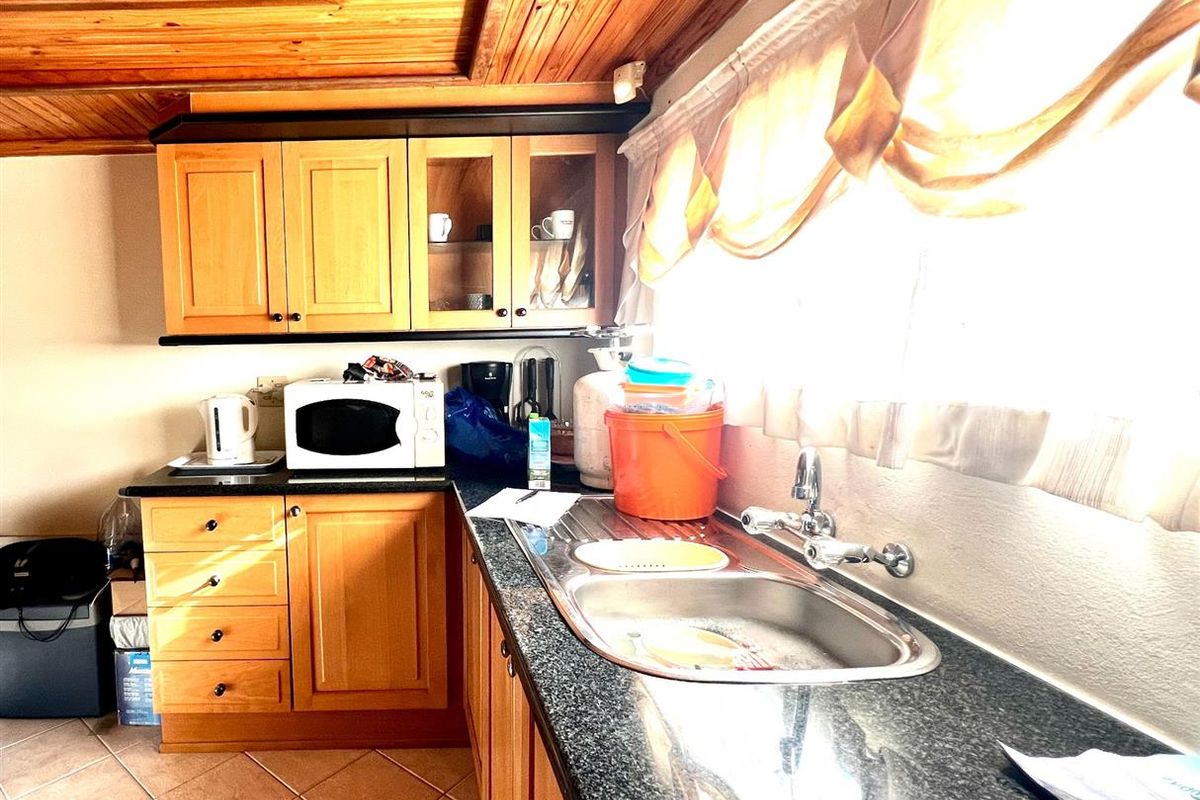 House For Sale in Mdantsane Nu 16, Mdantsane, East London - Photo 4