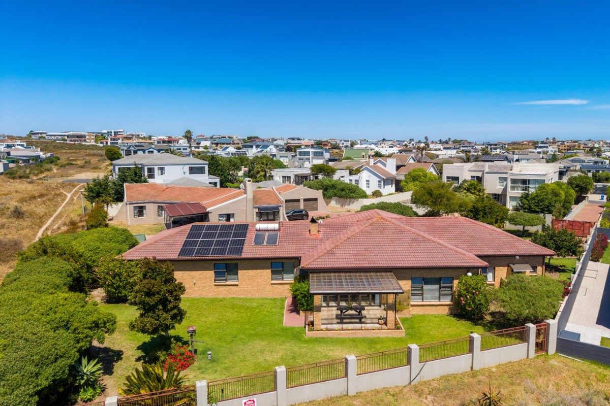 Uninterrupted views. Comfortable living. Space to grow. - Photo 5