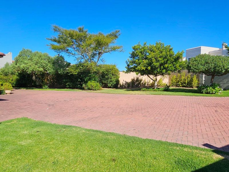 Uninterrupted views. Comfortable living. Space to grow. - Photo 8