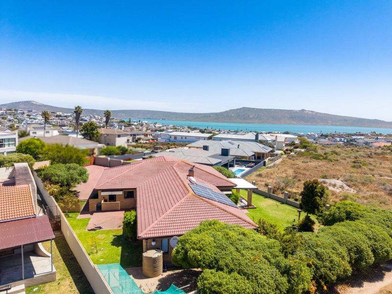 Uninterrupted views. Comfortable living. Space to grow. - Photo 6