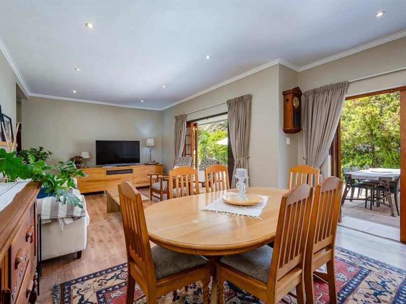 House For Sale in Golden Acre, Somerset West - Photo 3