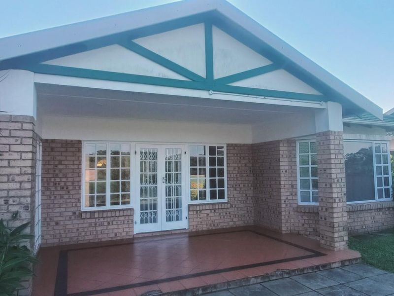 3 Bedroom Townhouse to Rent in Hillcrest Prime Location | Secure Estate Living - Photo 2