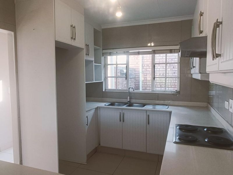 3 Bedroom Townhouse to Rent in Hillcrest Prime Location | Secure Estate Living - Photo 8