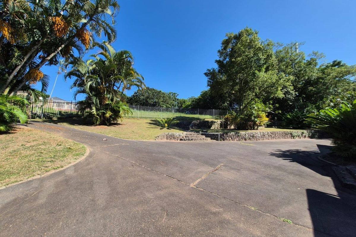 4 Bedroom House For Sale in Yellowwood Park, Durban, KwaZulu Natal - Photo 3