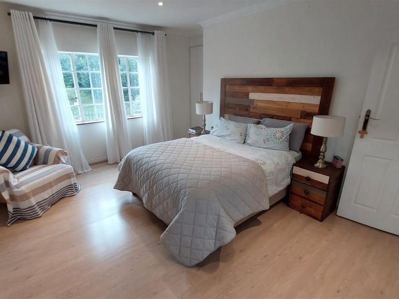 MODERN FOUR BEDROOM DUPLEX TOWNHOUSE FOR SALE IN GREAT LOCATION IN BASSONIA - Photo 9