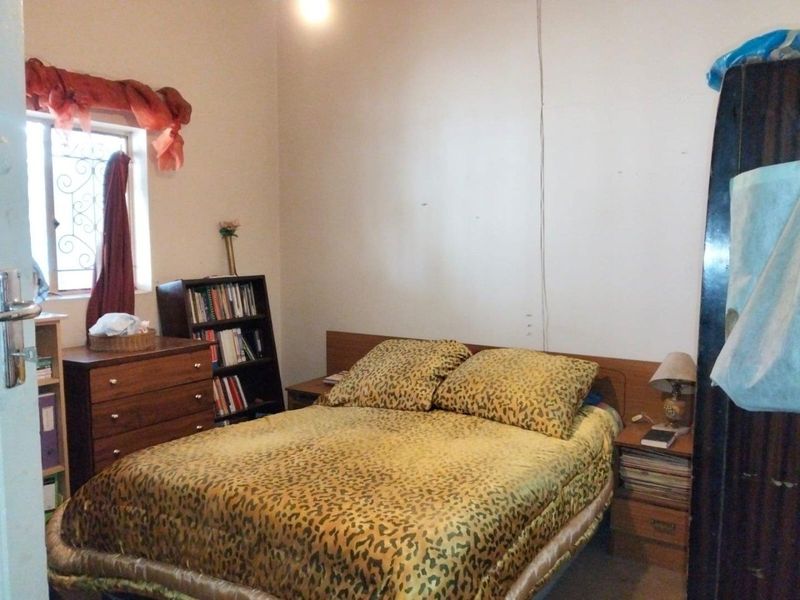 Late Estate Property - Sole Mandate - 2 Bedrooms, Garage and Business Zoning in Springs - Photo 4