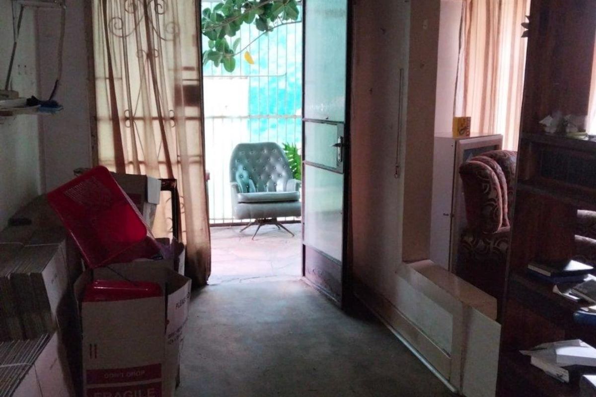 Late Estate Property - Sole Mandate - 2 Bedrooms, Garage and Business Zoning in Springs - Photo 5