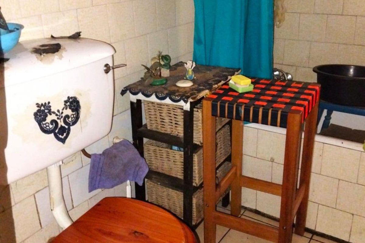 Late Estate Property - Sole Mandate - 2 Bedrooms, Garage and Business Zoning in Springs - Photo 3