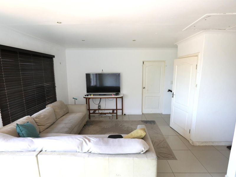 3 Bedroom Townhouse For Sale in New Germany, Pinetown, KwaZulu Natal - Photo 7