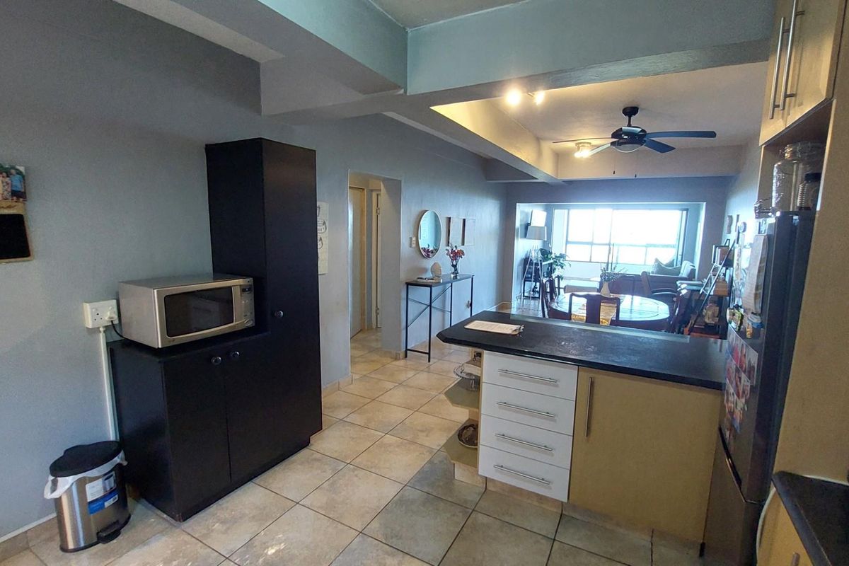 Ocean View Apartment For Sale in Ramsgate, KwaZulu Natal - Photo 4
