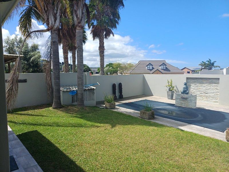 House For Sale in Stilbaai Wes, Stilbaai - Photo 3