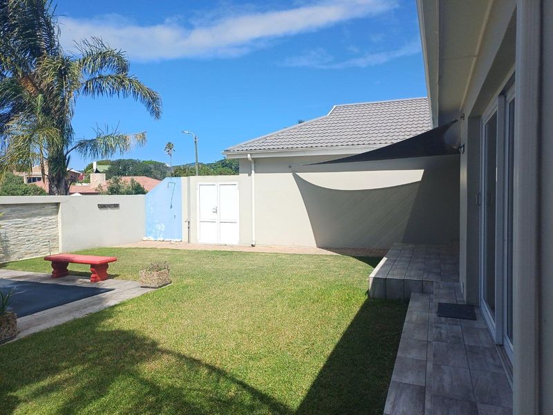 House For Sale in Stilbaai Wes, Stilbaai - Photo 5