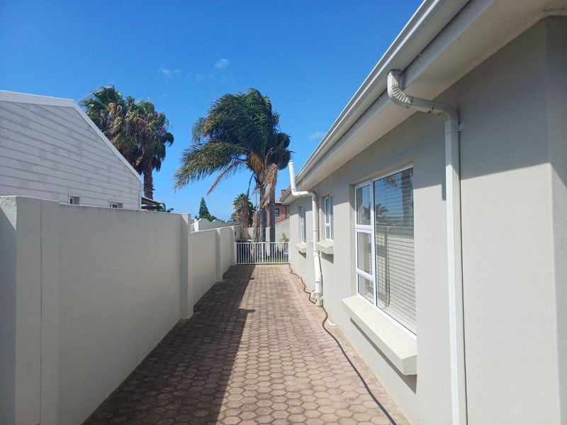 House For Sale in Stilbaai Wes, Stilbaai - Photo 8