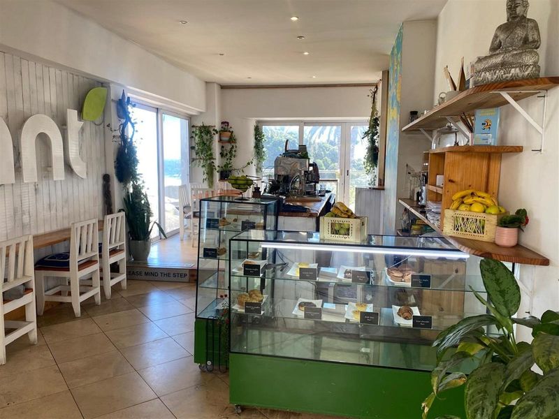 Retail Space To Rent in Camps Bay, Cape Town - Photo 9