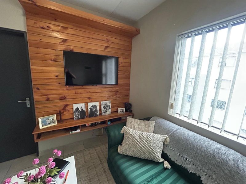 2-Bedroom Apartment for Sale in Belhar Views - Photo 7