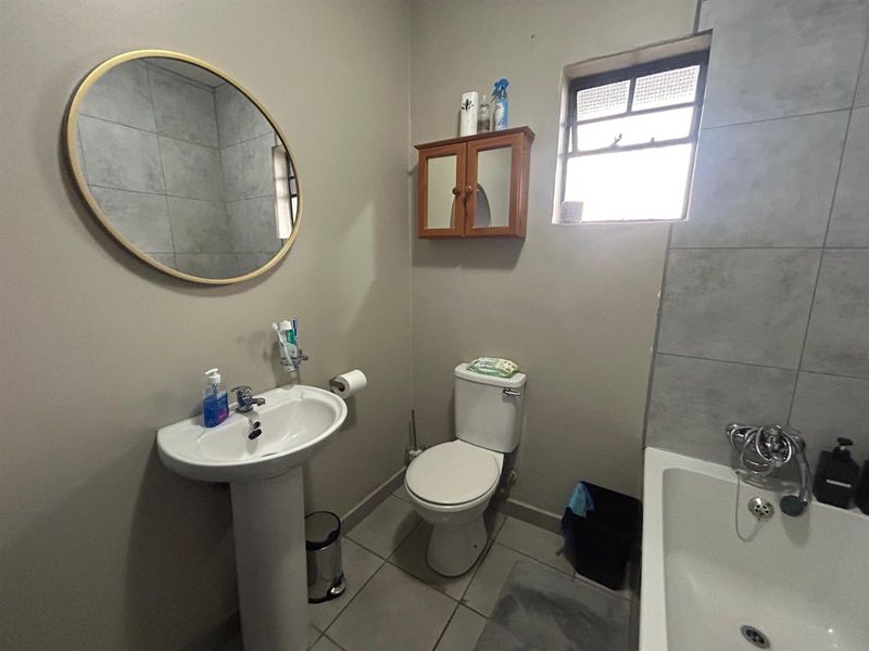 2-Bedroom Apartment for Sale in Belhar Views - Photo 3