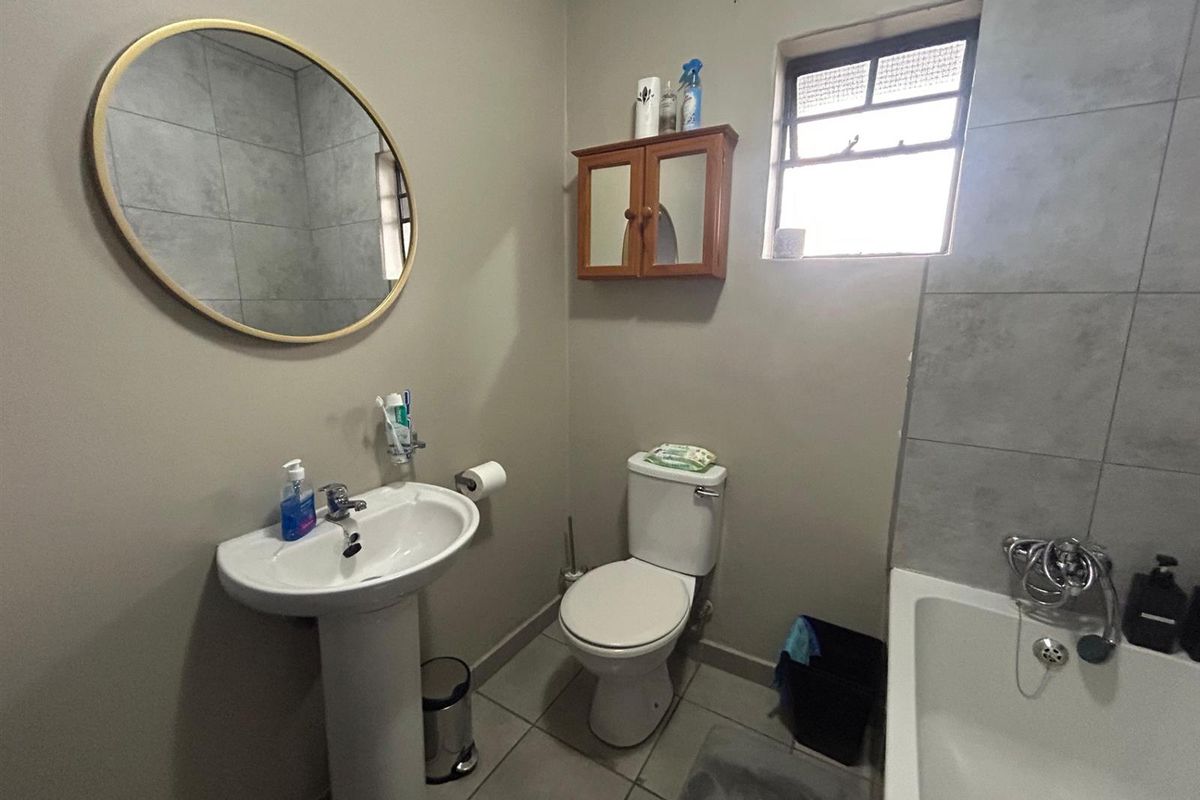 2-Bedroom Apartment for Sale in Belhar Views - Photo 3