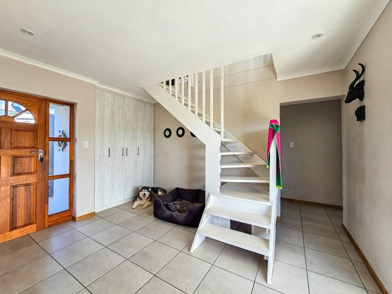 House For Sale in Stilbaai Wes, Stilbaai - Photo 5