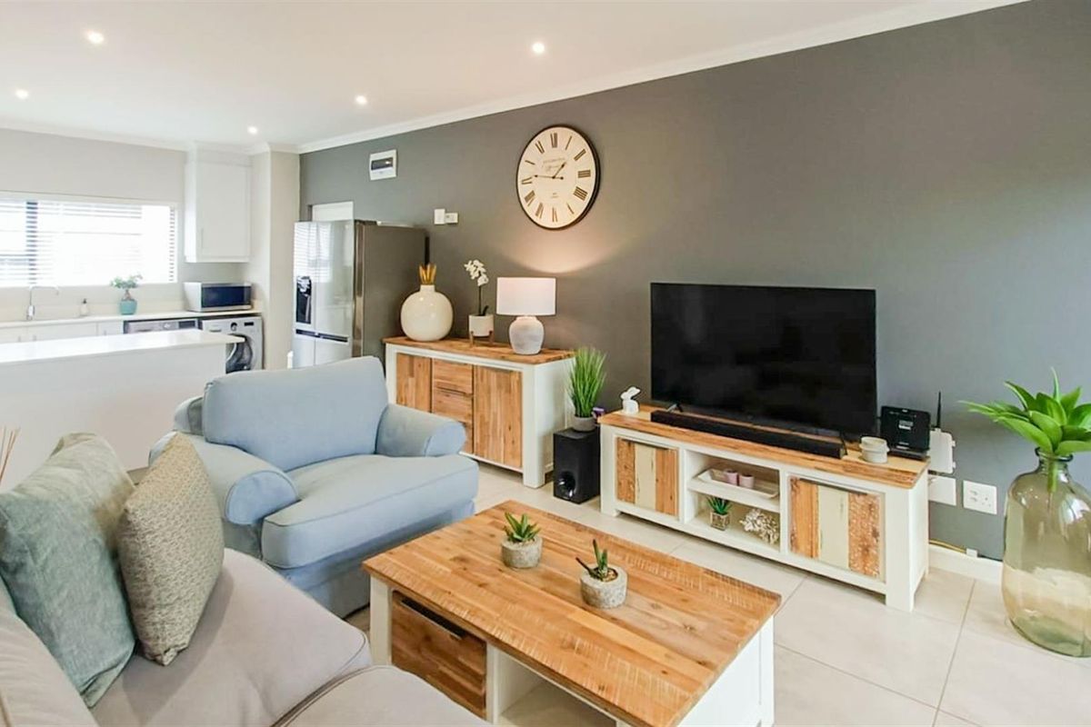 Brand New on the Market | Stylish Garden Apartment with Exceptional Lifestyle Living - Photo 3