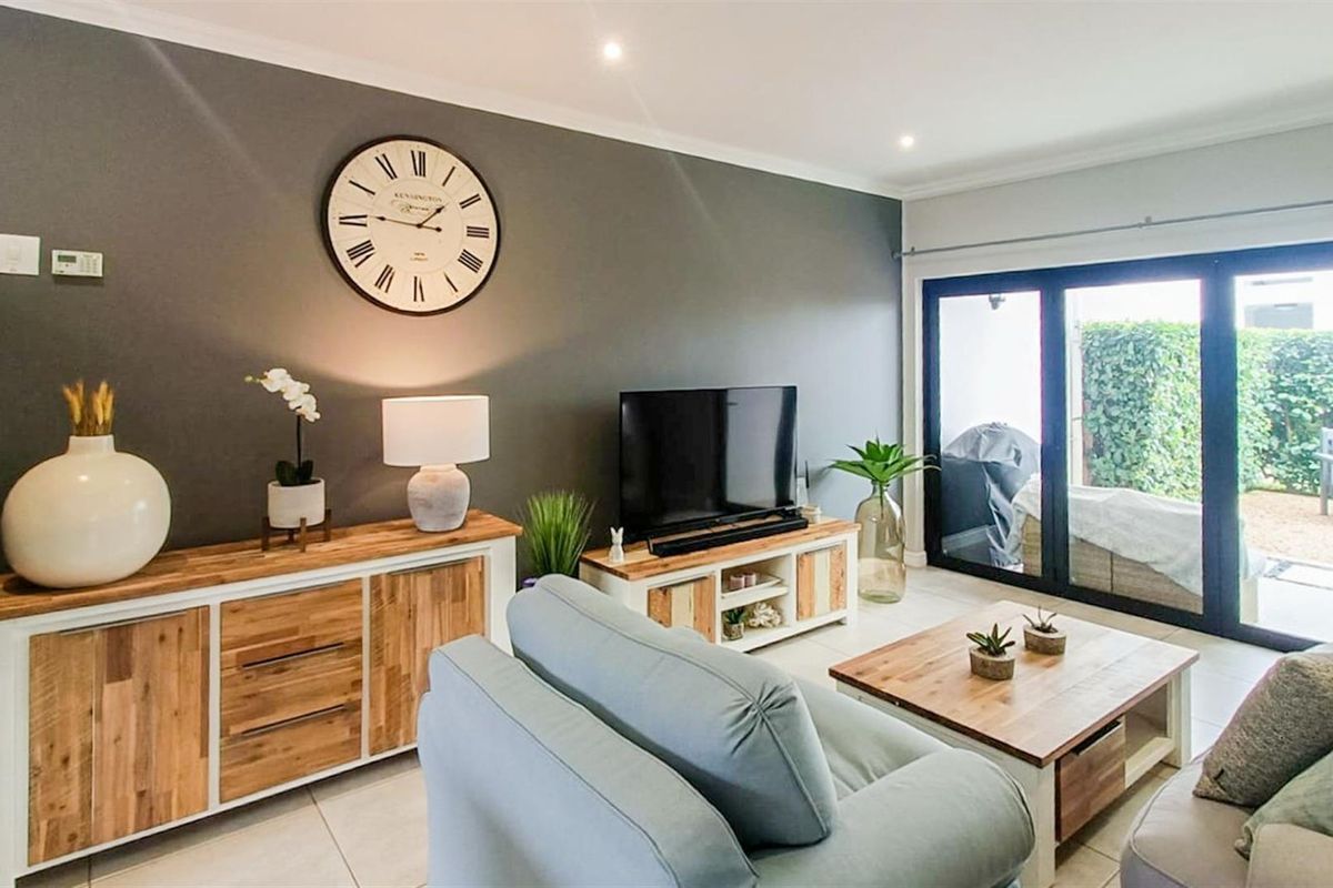 Brand New on the Market | Stylish Garden Apartment with Exceptional Lifestyle Living - Photo 2