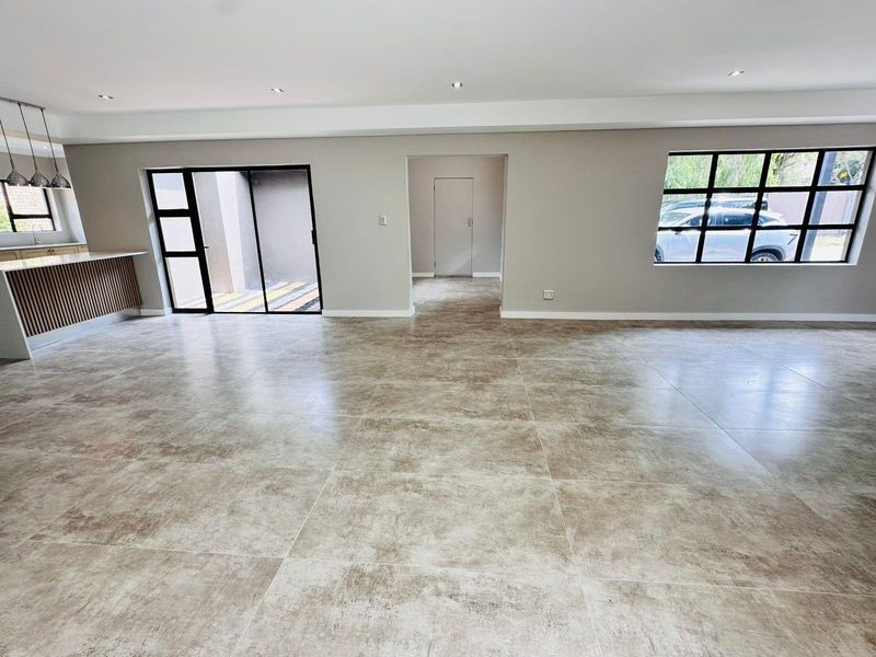 Elegant Family Living in a Secure Bryanston Enclave, with Separate Cottage! - Photo 9