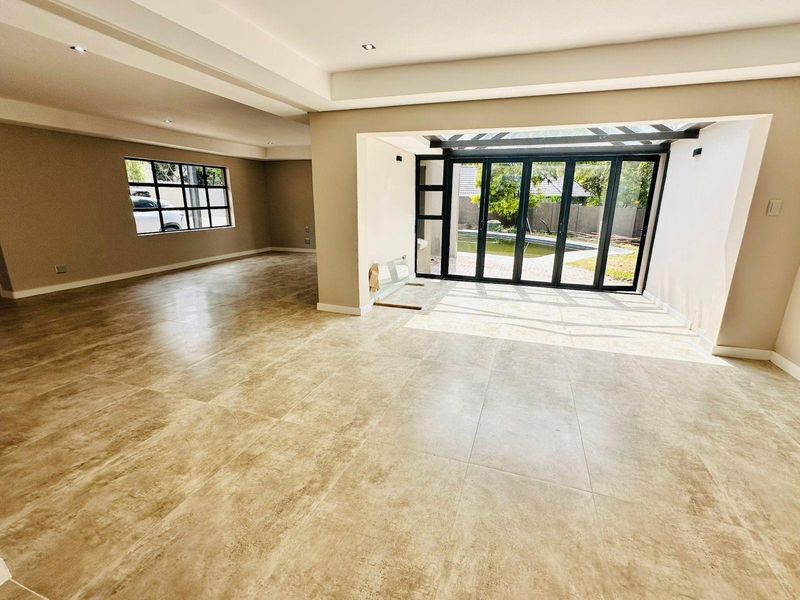 Elegant Family Living in a Secure Bryanston Enclave, with Separate Cottage! - Photo 10