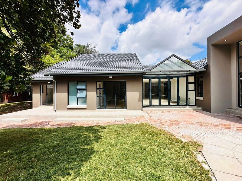 Elegant Family Living in a Secure Bryanston Enclave, with Separate Cottage! - Photo 3