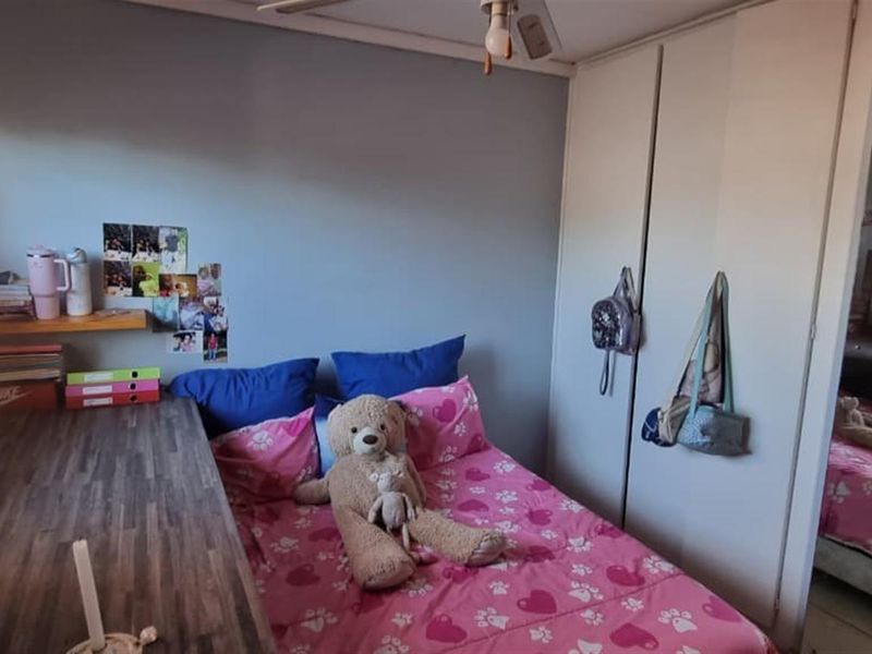 Affordable Townhouse/Investment  For Sale in Popular  Belgravia, Kimberley - Photo 6