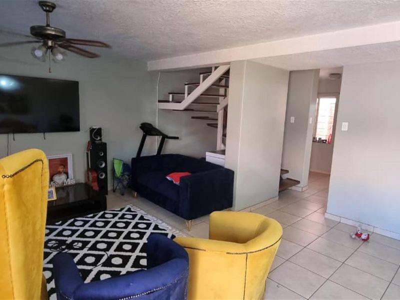 Affordable Townhouse/Investment  For Sale in Popular  Belgravia, Kimberley - Photo 3